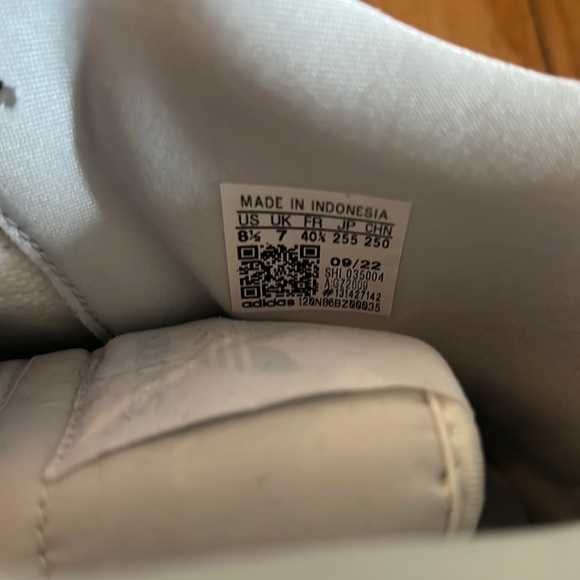 Adidas Forum Mid Shoes: Halo Blue / Cloud White / Core Black. Women’s size 8.5 - Picture 4 of 4